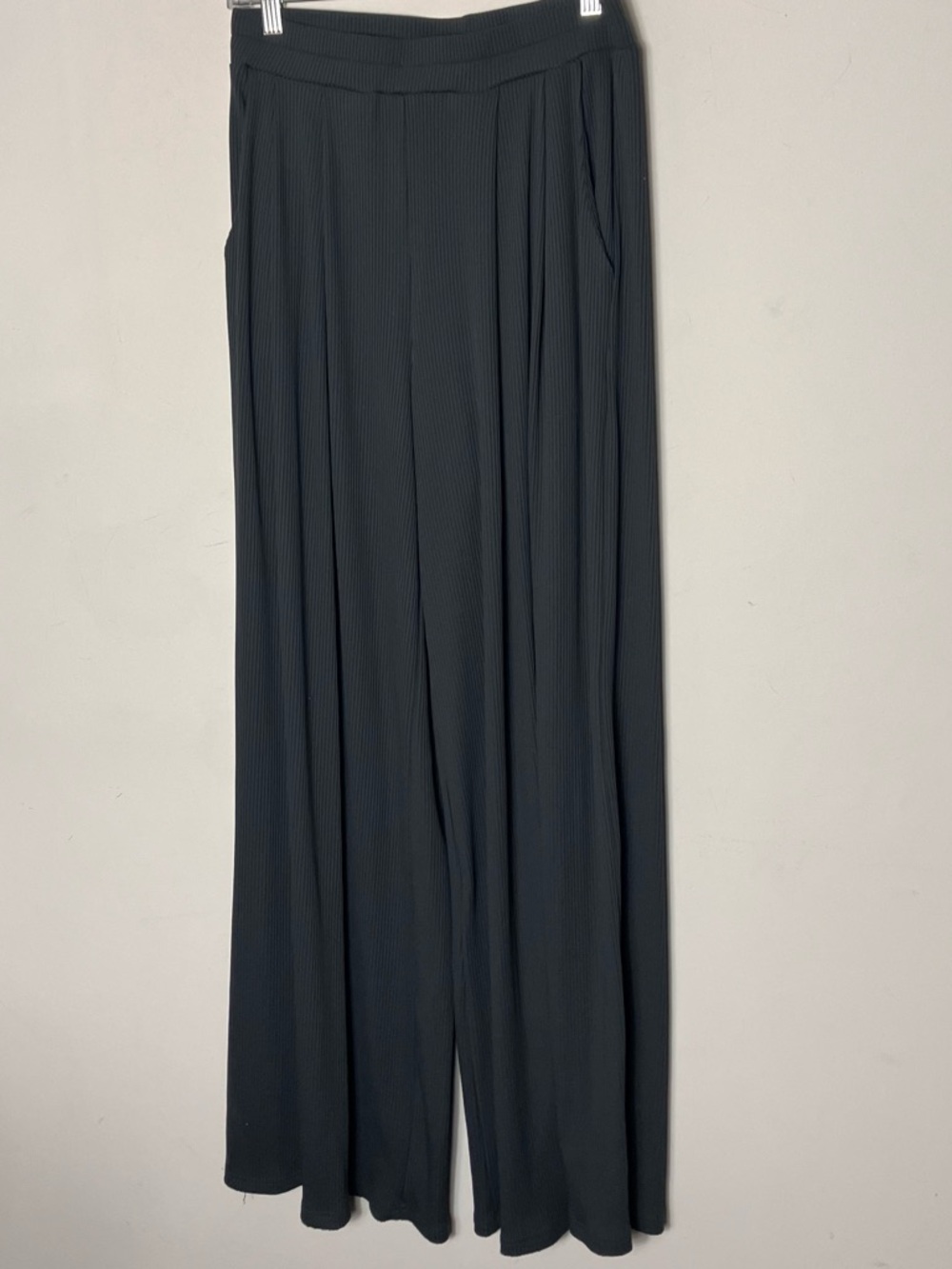 Three Bird Nest BIG THRILLS PALAZZO PANTS Charcoal, Size XL - Picture 5 of 8